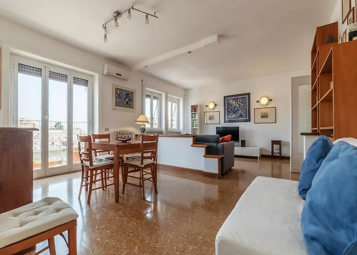 Roomy And Bright Apartment With Terrace