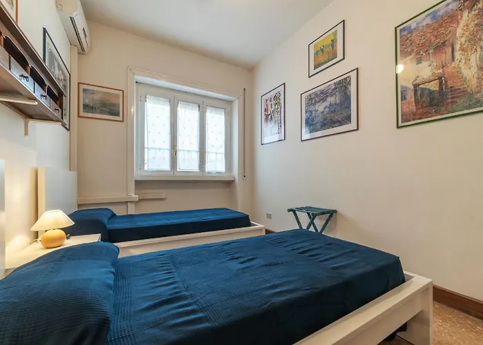 Roomy And Bright Apartment With Terrace