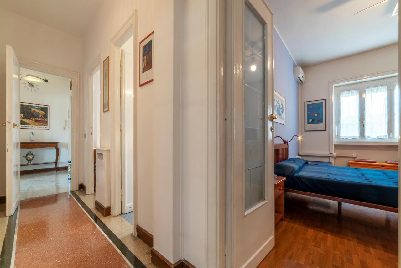 Roomy And Bright With Terrace Apartment *