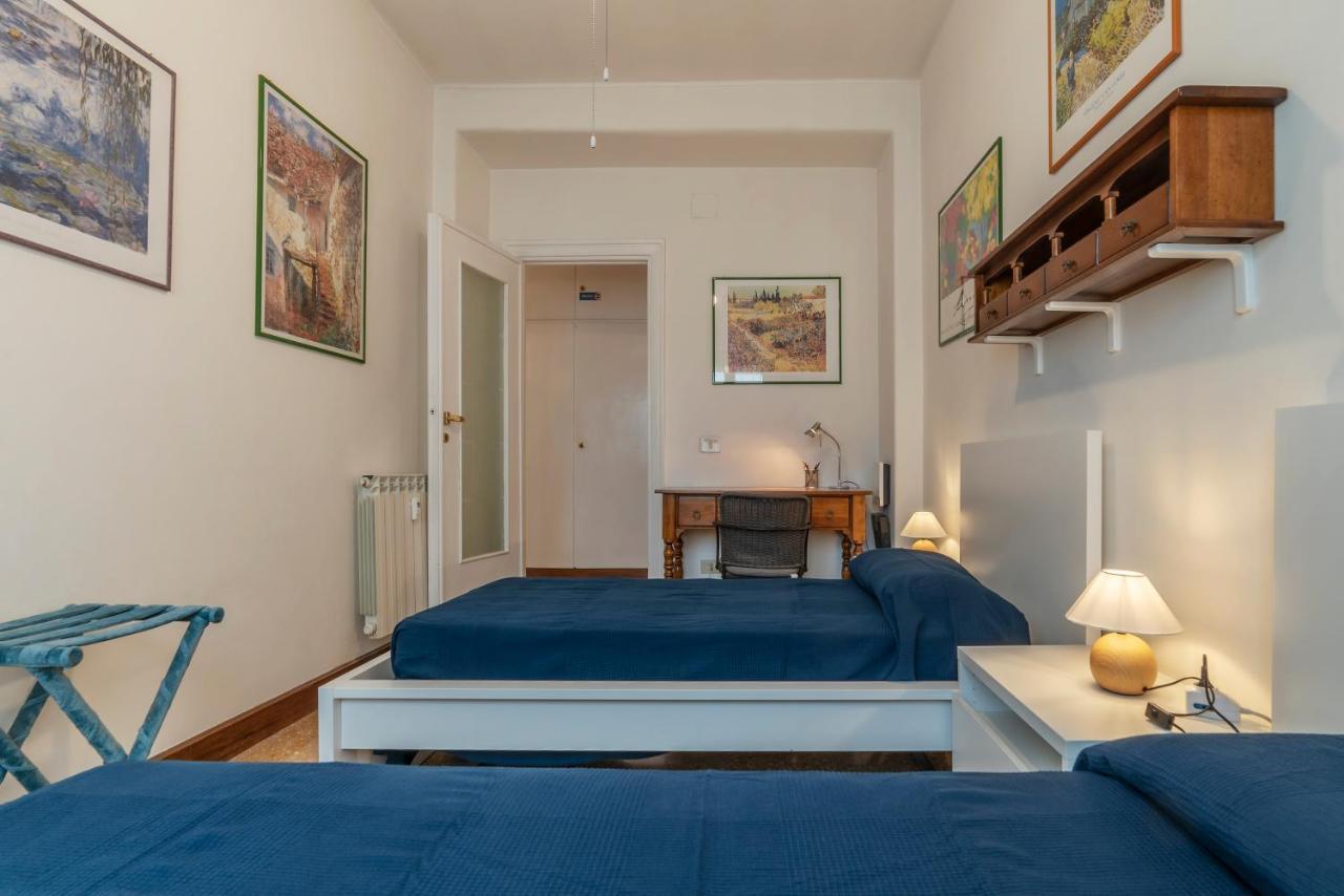 Roomy And Bright With Terrace Apartment Rome