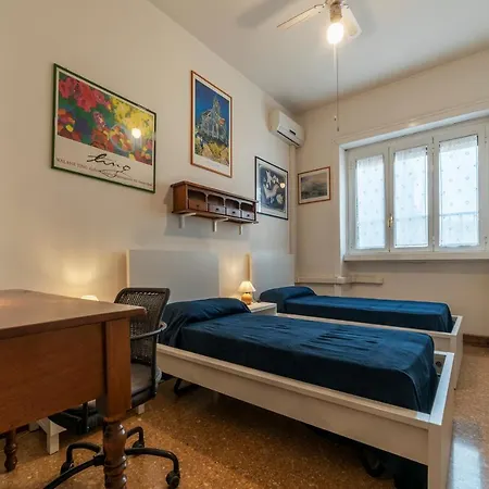 Roomy And Bright Apartment With Terrace Rome Exterior photo