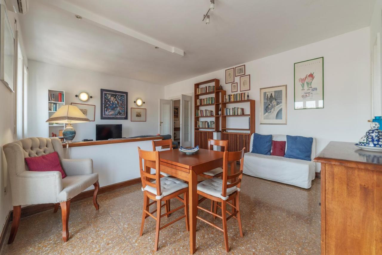 Apartment Roomy And Bright With Terrace *